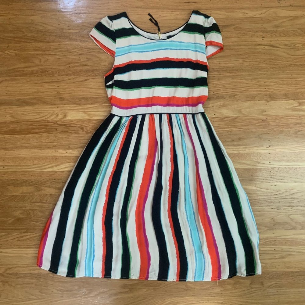 Maeve Size 2 dress - flattering for hourglass!